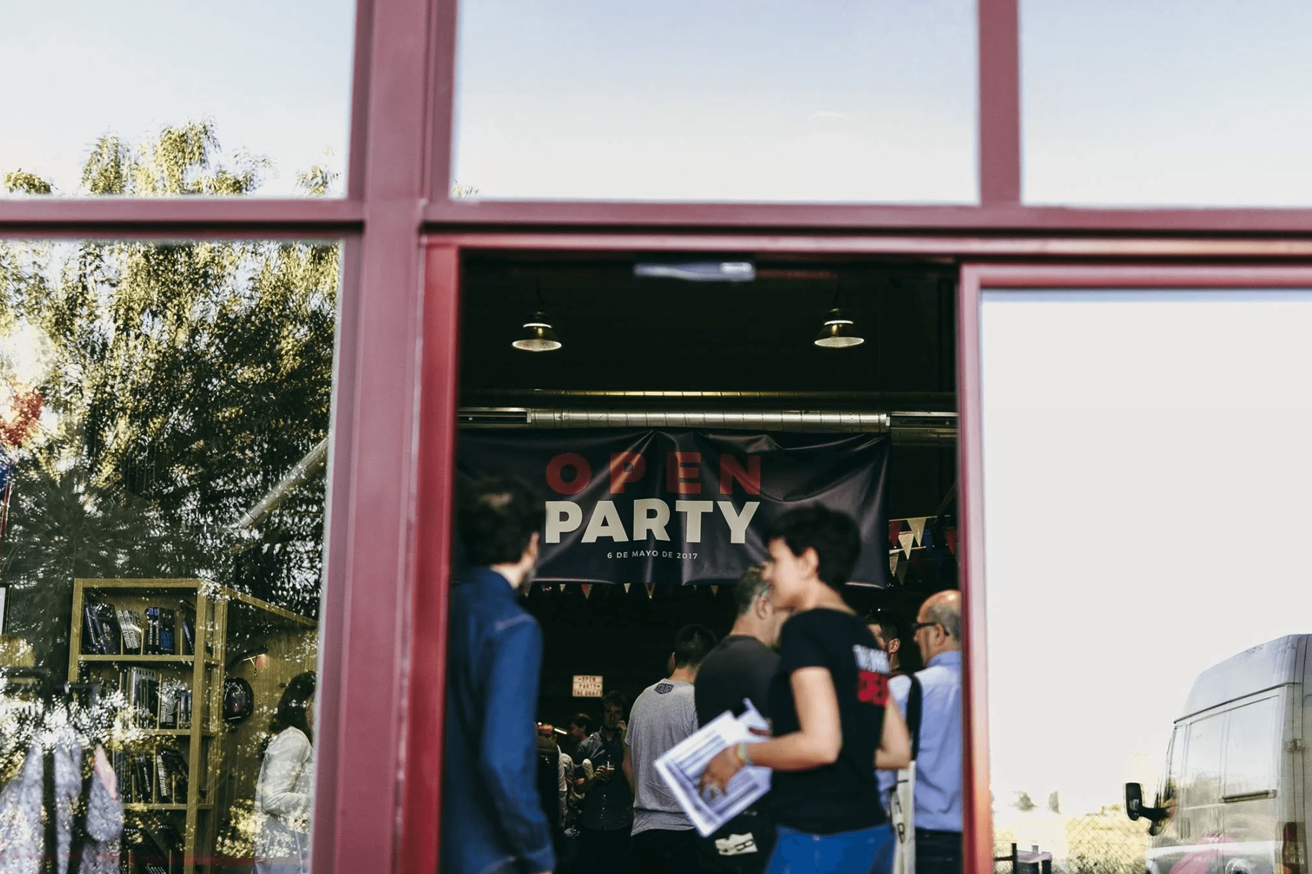 slide_catering-weddings-table-with-snacks-2023-11-27-05-36-03-utc-min-scaled